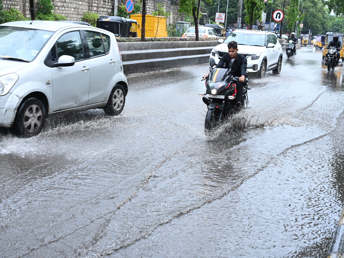 Heavy Rains In Telugu States Gallery5