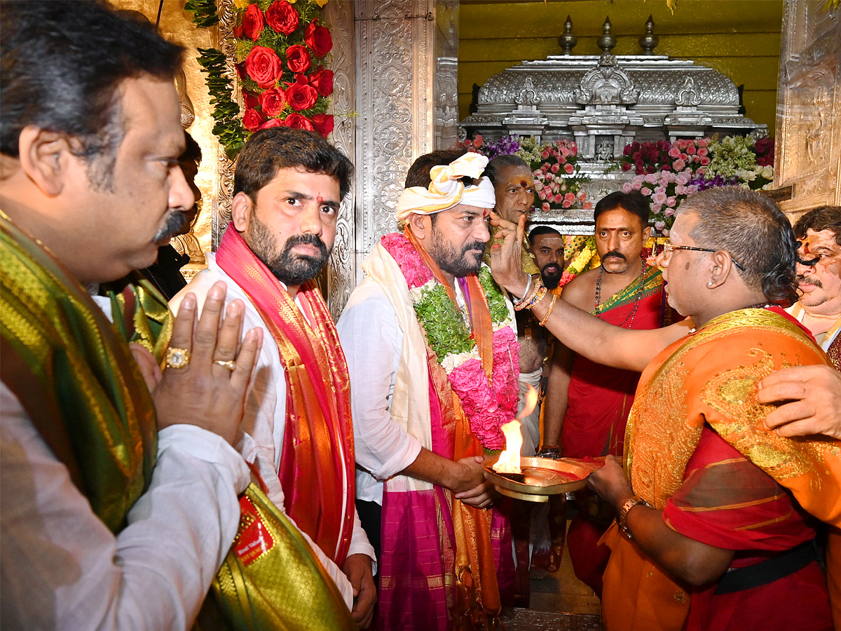 Ujjaini Mahankali Bonalu Celebrations At Secunderabad: Photos3