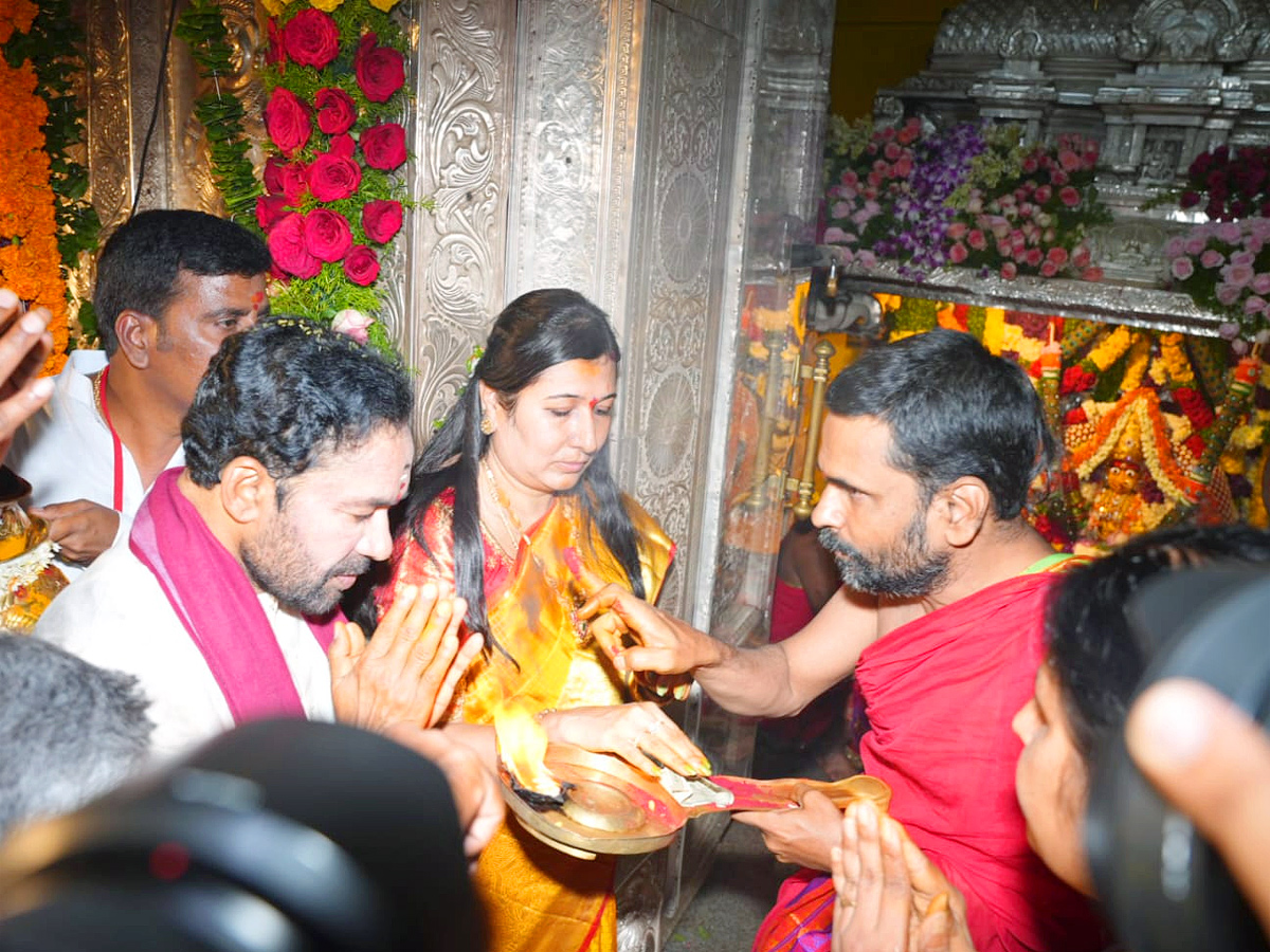 Ujjaini Mahankali Bonalu Celebrations At Secunderabad: Photos7