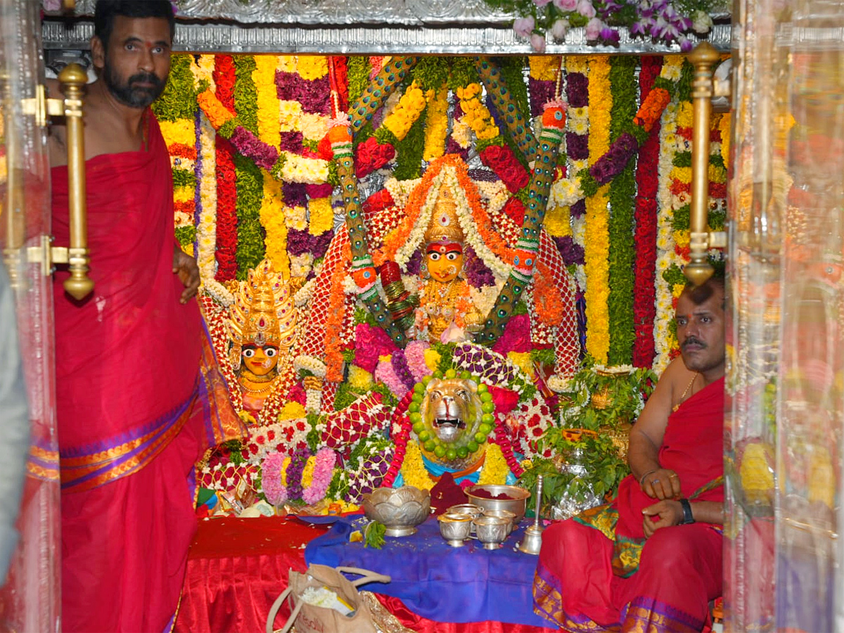 Ujjaini Mahankali Bonalu Celebrations At Secunderabad: Photos10