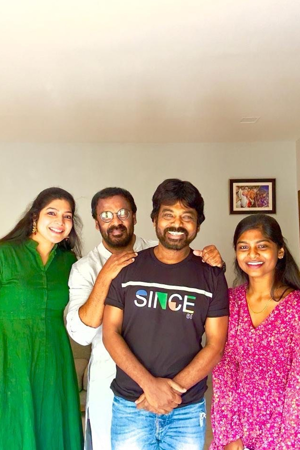 Tholiprema Artist Vasuki's Simple Birthday Celebrations With Husband18