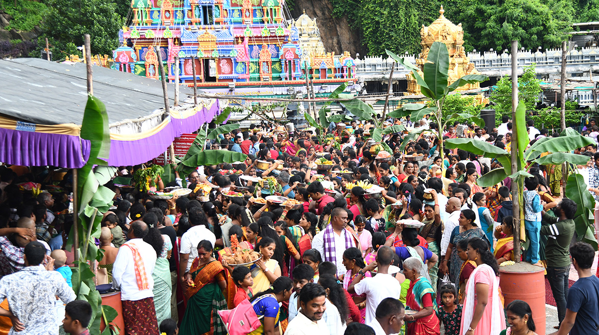 Ashadam Sare Festival In Vijayawada Durgamma14