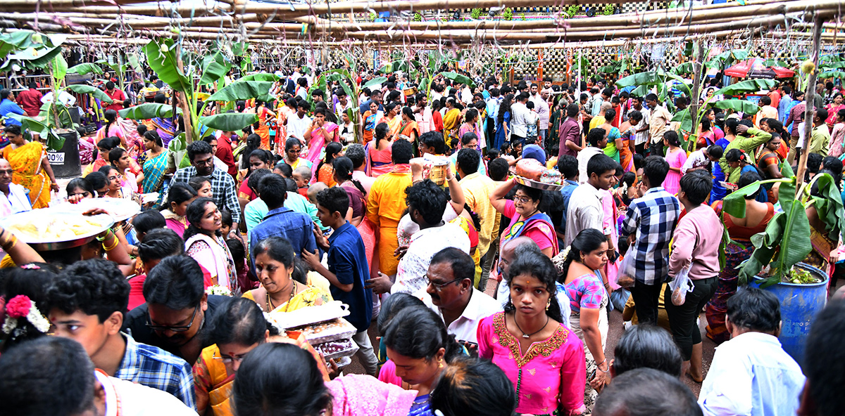 Ashadam Sare Festival In Vijayawada Durgamma15