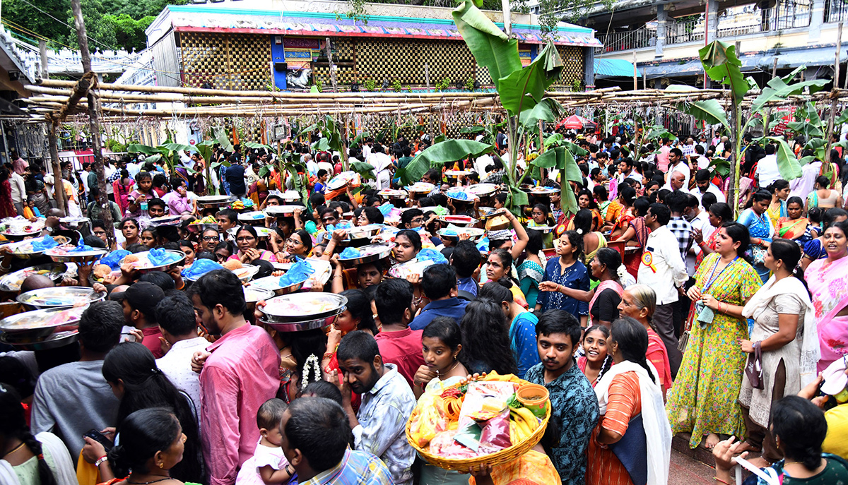 Ashadam Sare Festival In Vijayawada Durgamma18