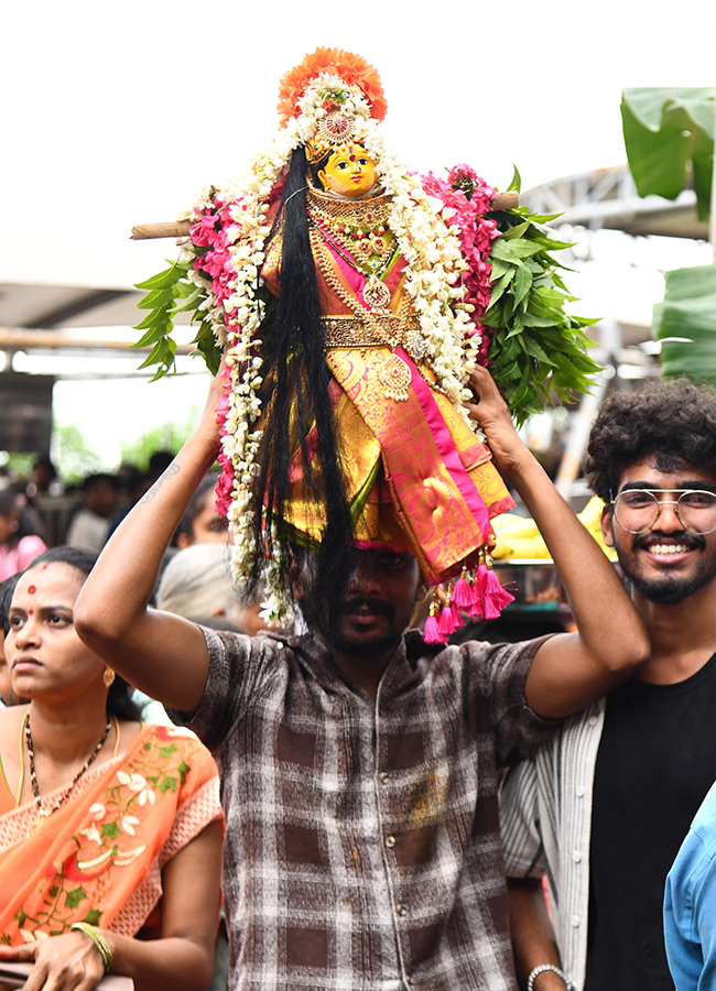 Ashadam Sare Festival In Vijayawada Durgamma9