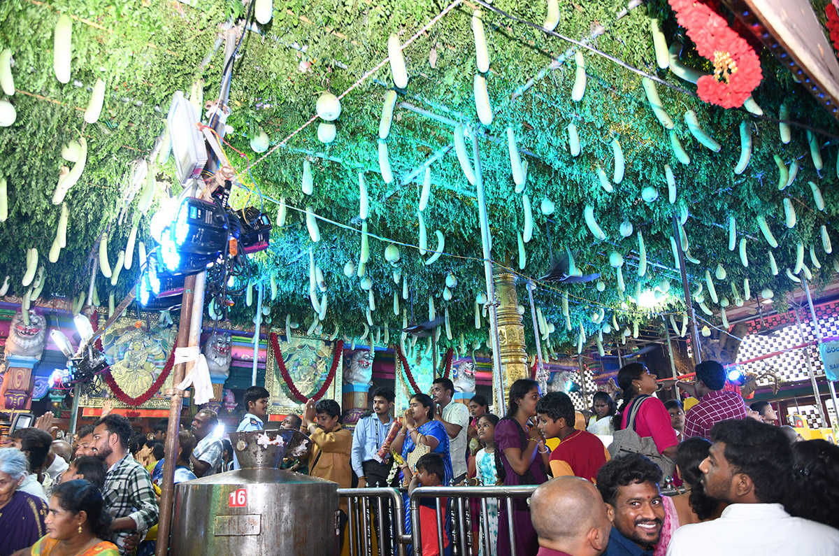 Ashadam Sare Festival In Vijayawada Durgamma31