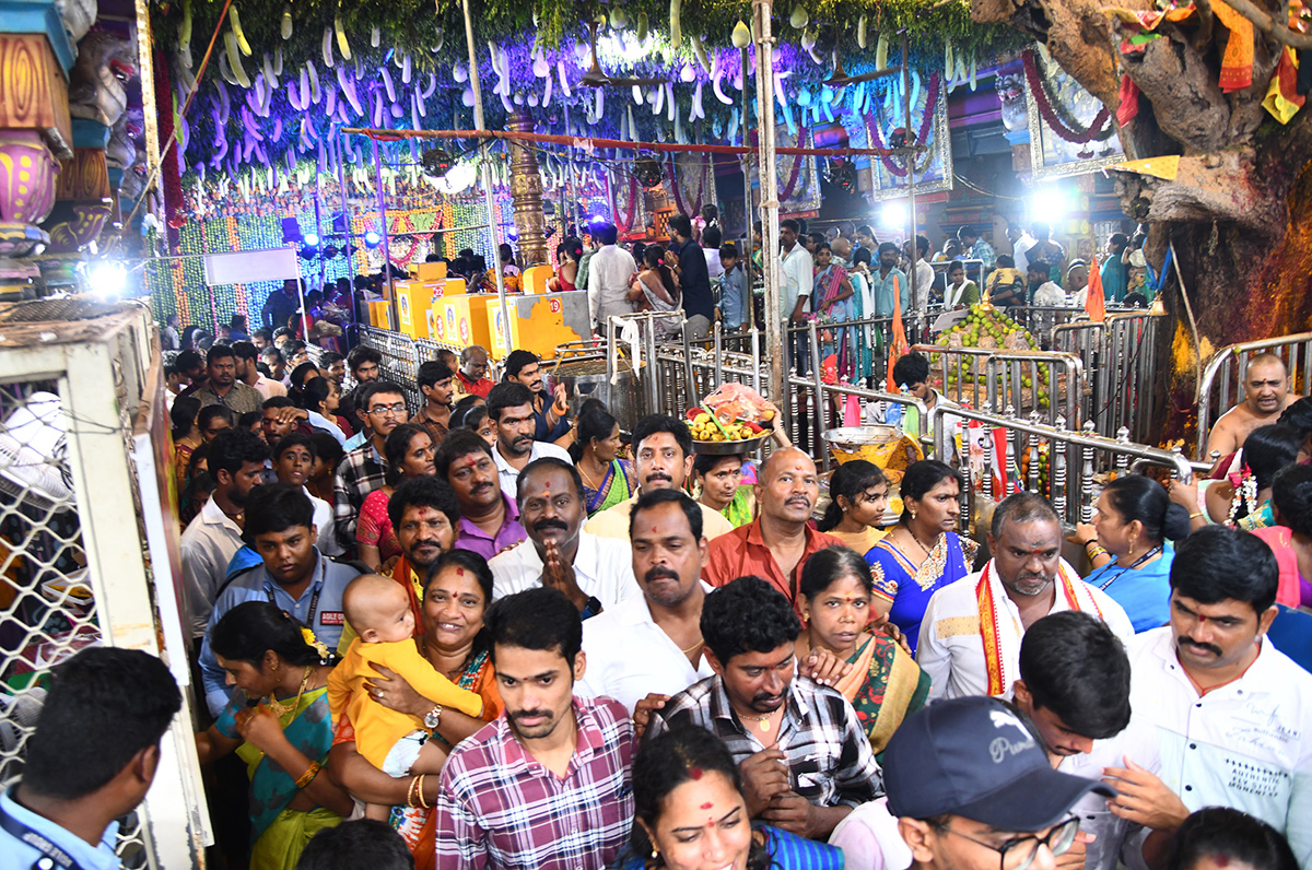 Ashadam Sare Festival In Vijayawada Durgamma7