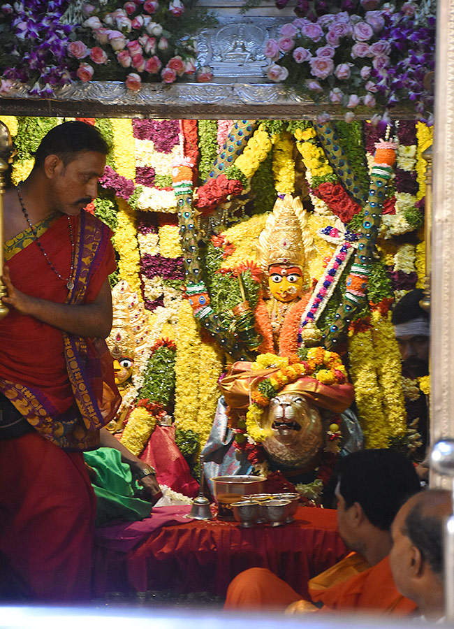 Secunderabad : Ujjaini Mahankali Bonalu Photos11