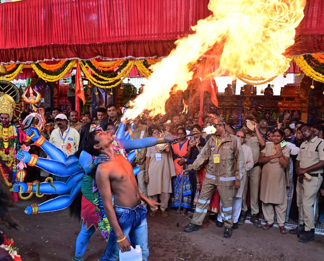 Secunderabad : Ujjaini Mahankali Bonalu Photos14