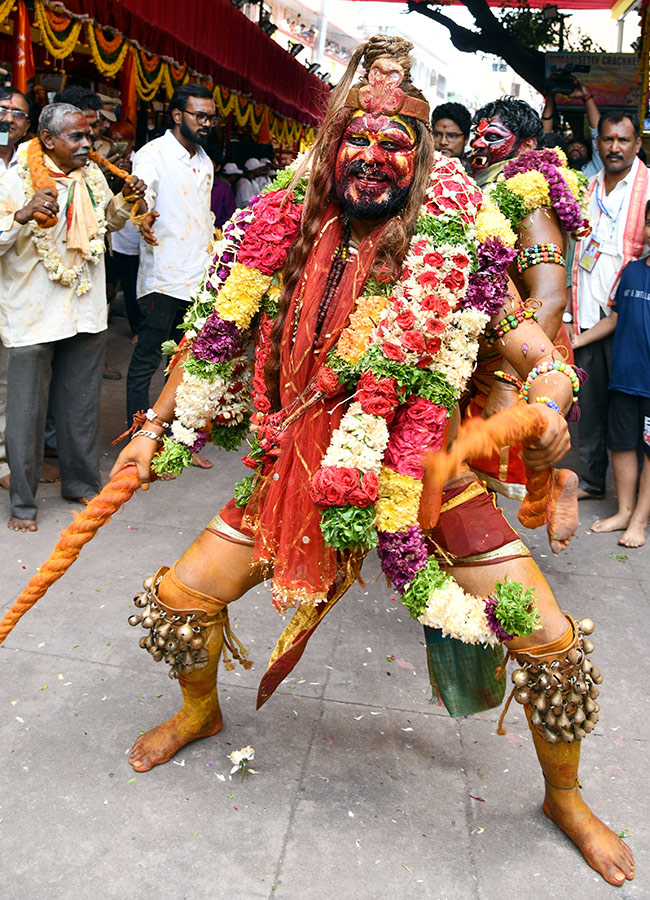 Secunderabad : Ujjaini Mahankali Bonalu Photos19