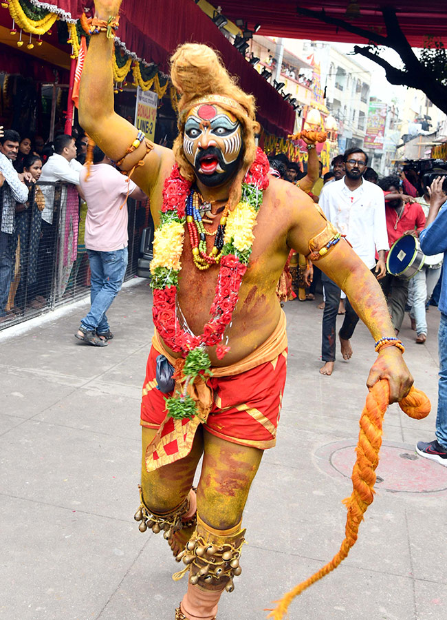 Secunderabad : Ujjaini Mahankali Bonalu Photos21