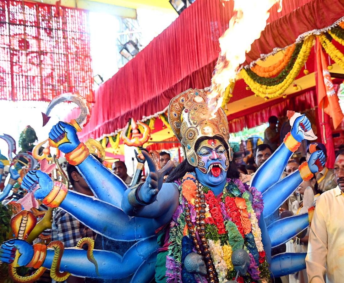 Secunderabad : Ujjaini Mahankali Bonalu Photos23