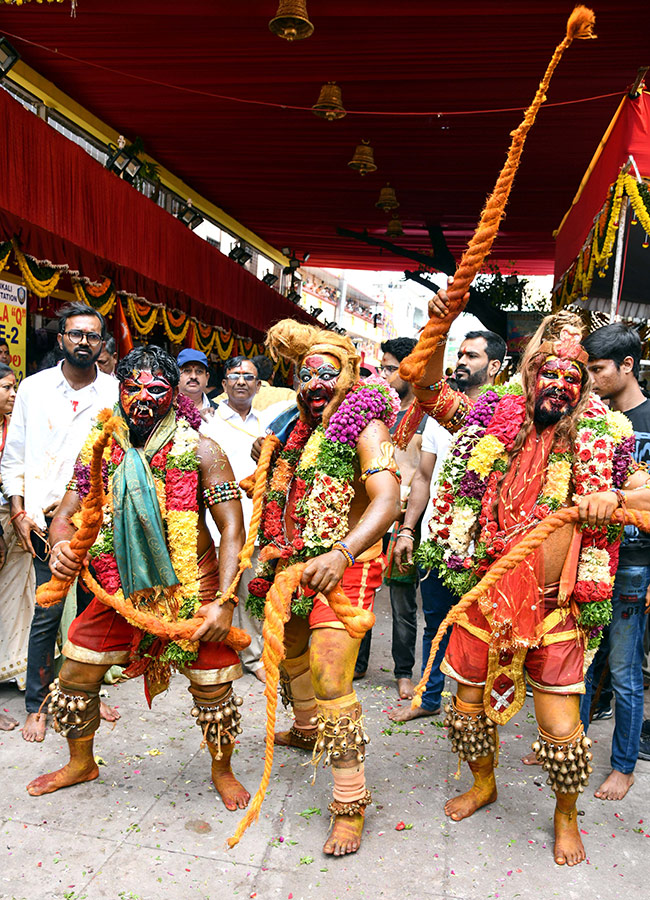 Secunderabad : Ujjaini Mahankali Bonalu Photos30