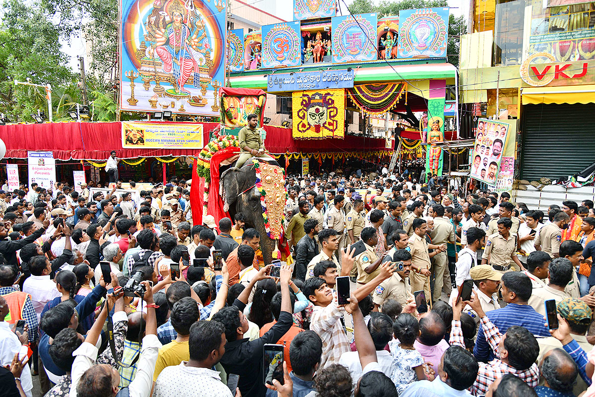 Secunderabad : Ujjaini Mahankali Bonalu Photos32