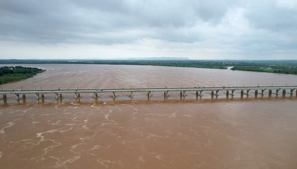 Godavari Water level Rises at Bhadrachalam Photos14