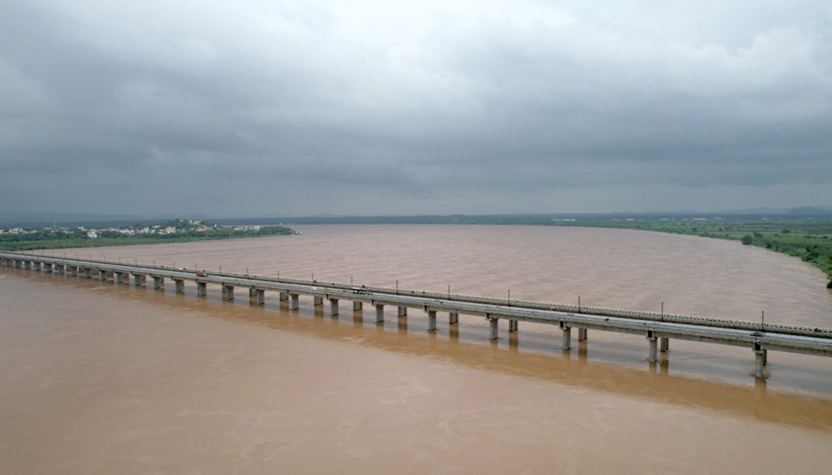 Godavari Water level Rises at Bhadrachalam Photos17