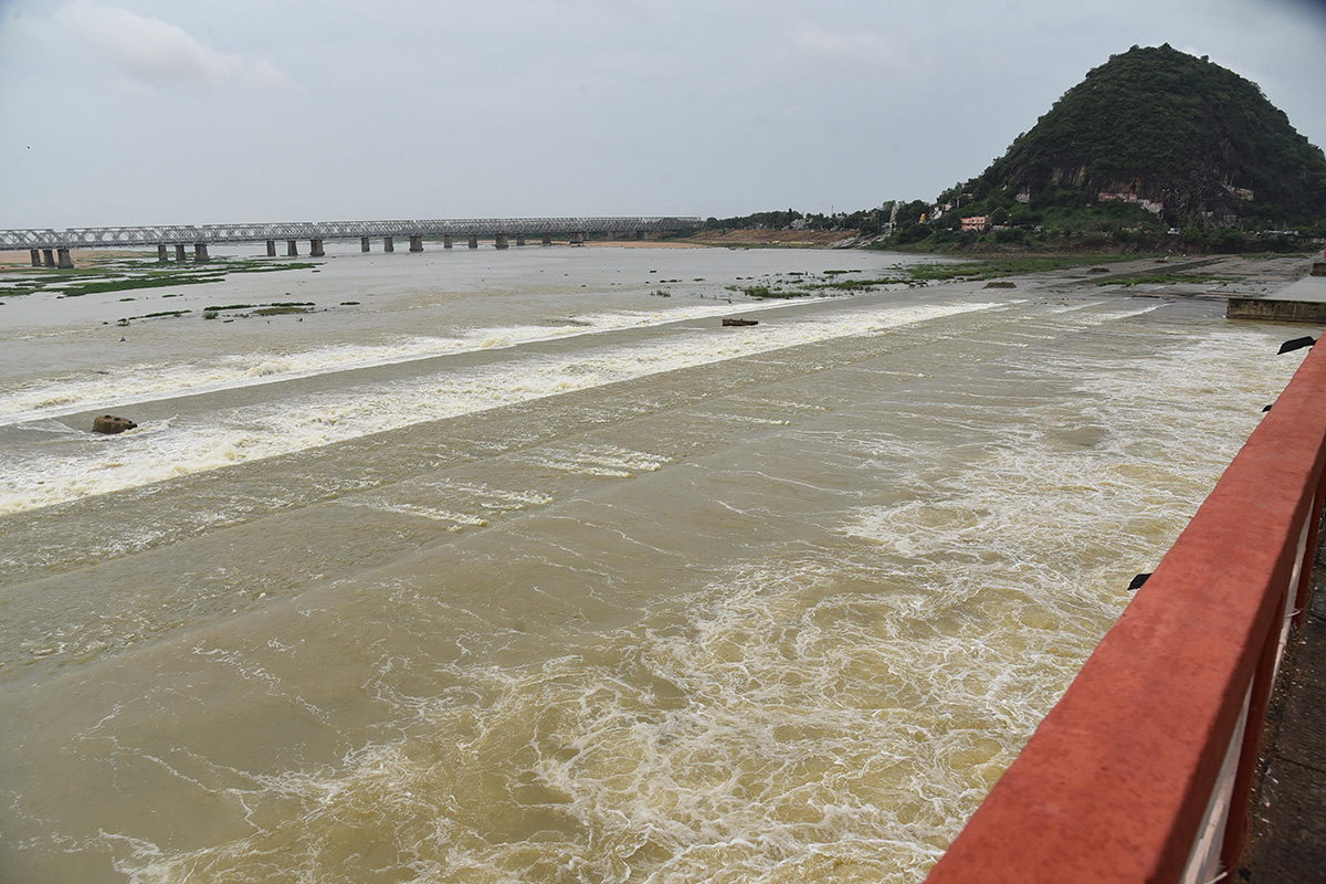 Heavy flood water in Krishna River Photos11