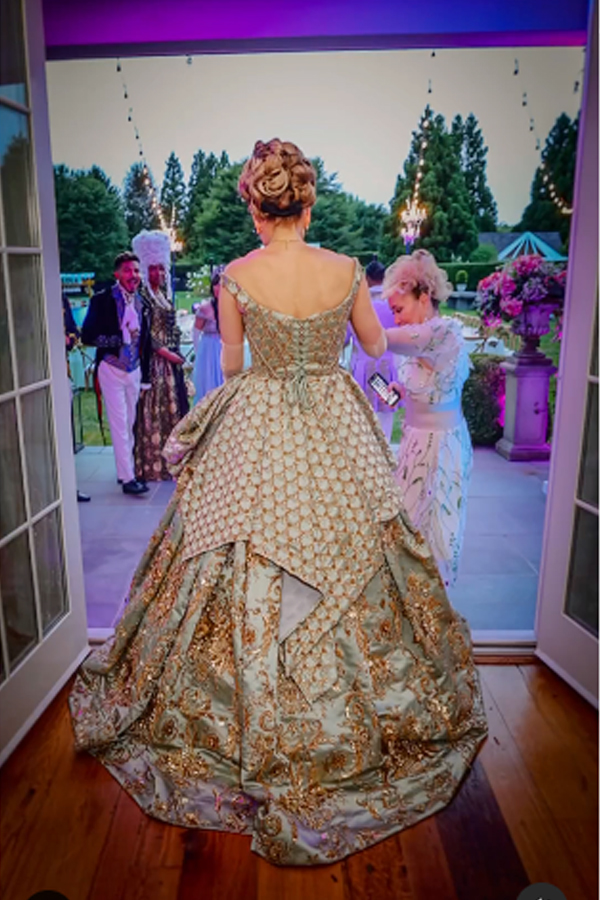 Popstar Jennifer Lopez In A Royal Look At Her Birthday Party14