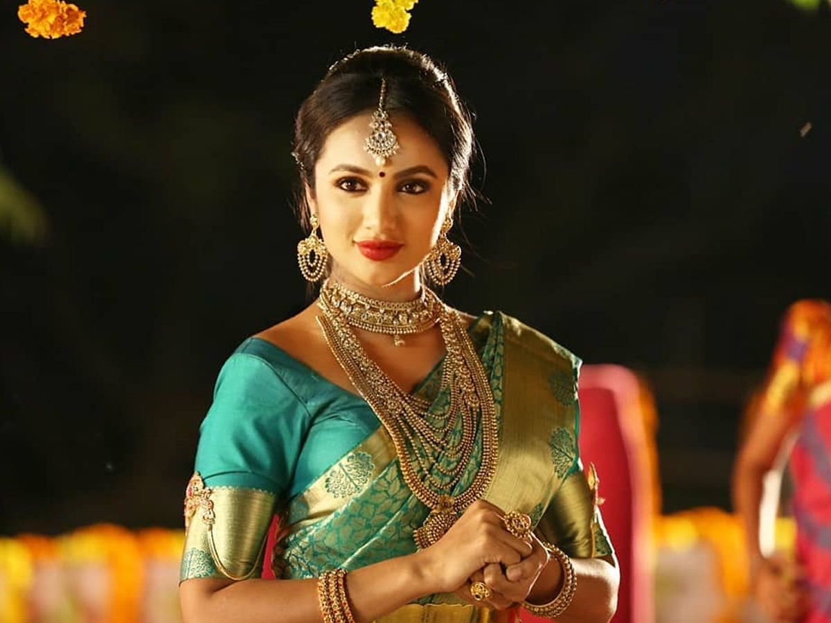 Tollywood Beauty Tejaswi Madivada Birthday Special Gallery19