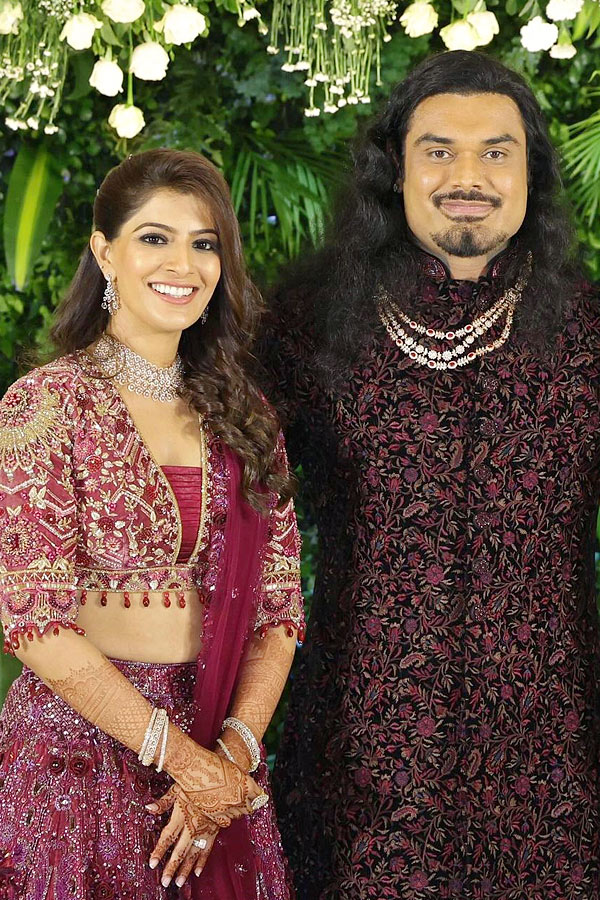 Varalaxmi Sarathkumar Grand Wedding Reception Photos2