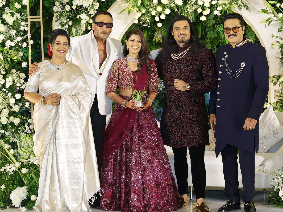 Varalaxmi Sarathkumar Grand Wedding Reception Photos19