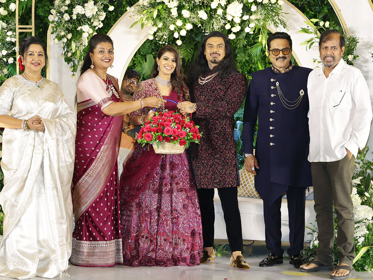 Varalaxmi Sarathkumar Grand Wedding Reception Photos22