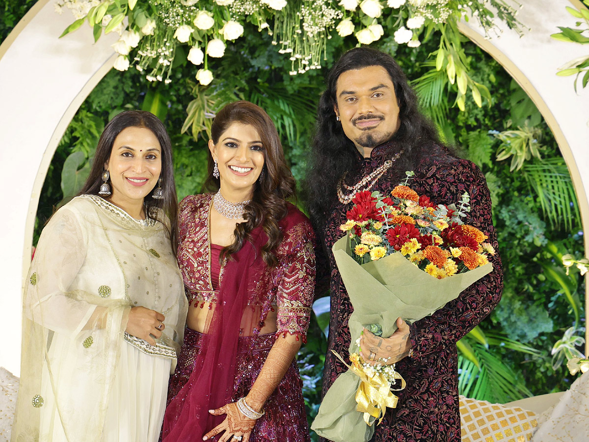 Varalaxmi Sarathkumar Grand Wedding Reception Photos7