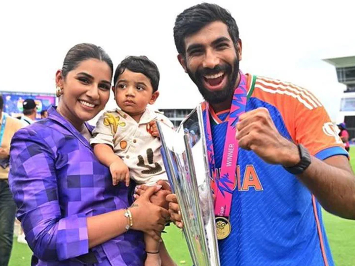 Sports Presenter Sanjana Ganesan Shares Adorable Family Moments15