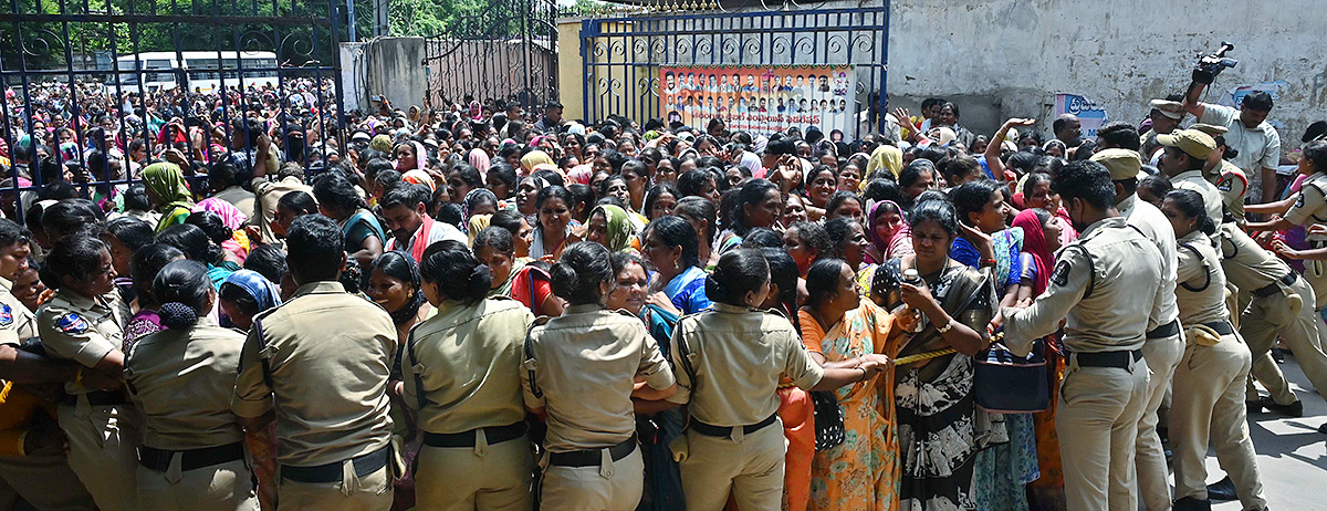 ASHA Workers Stage Protest10