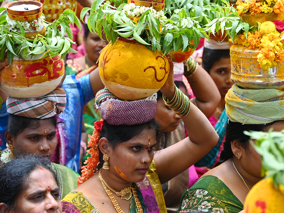 Bonala celebrations at Eidamma Temple in Filmnagar Photos12