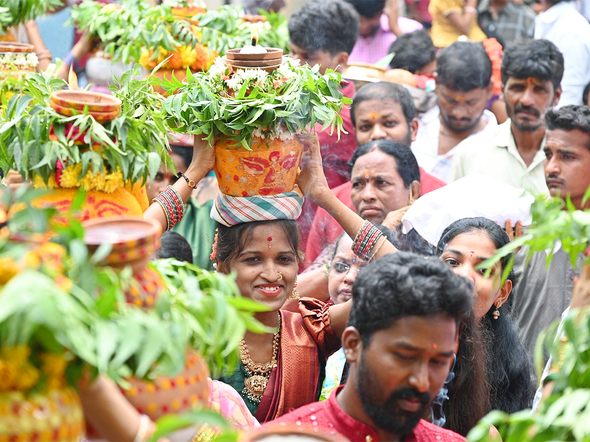 Bonala celebrations at Eidamma Temple in Filmnagar Photos13