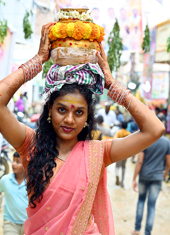 Bonala celebrations at Eidamma Temple in Filmnagar Photos17