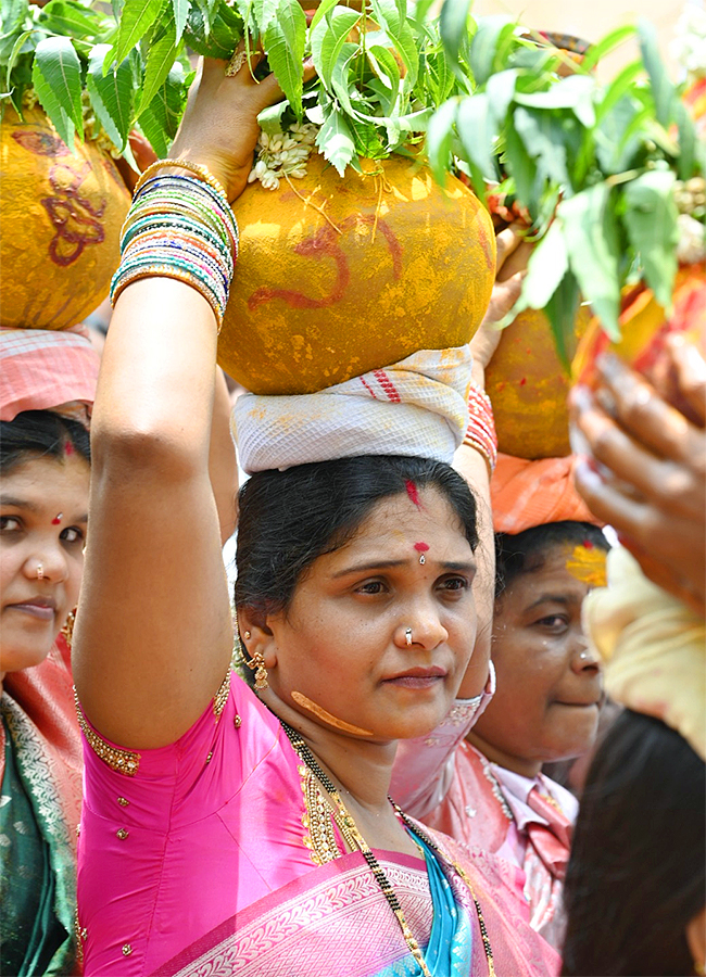 Bonala celebrations at Eidamma Temple in Filmnagar Photos19