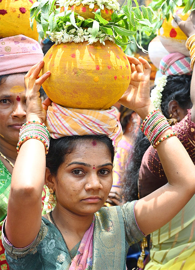 Bonala celebrations at Eidamma Temple in Filmnagar Photos21