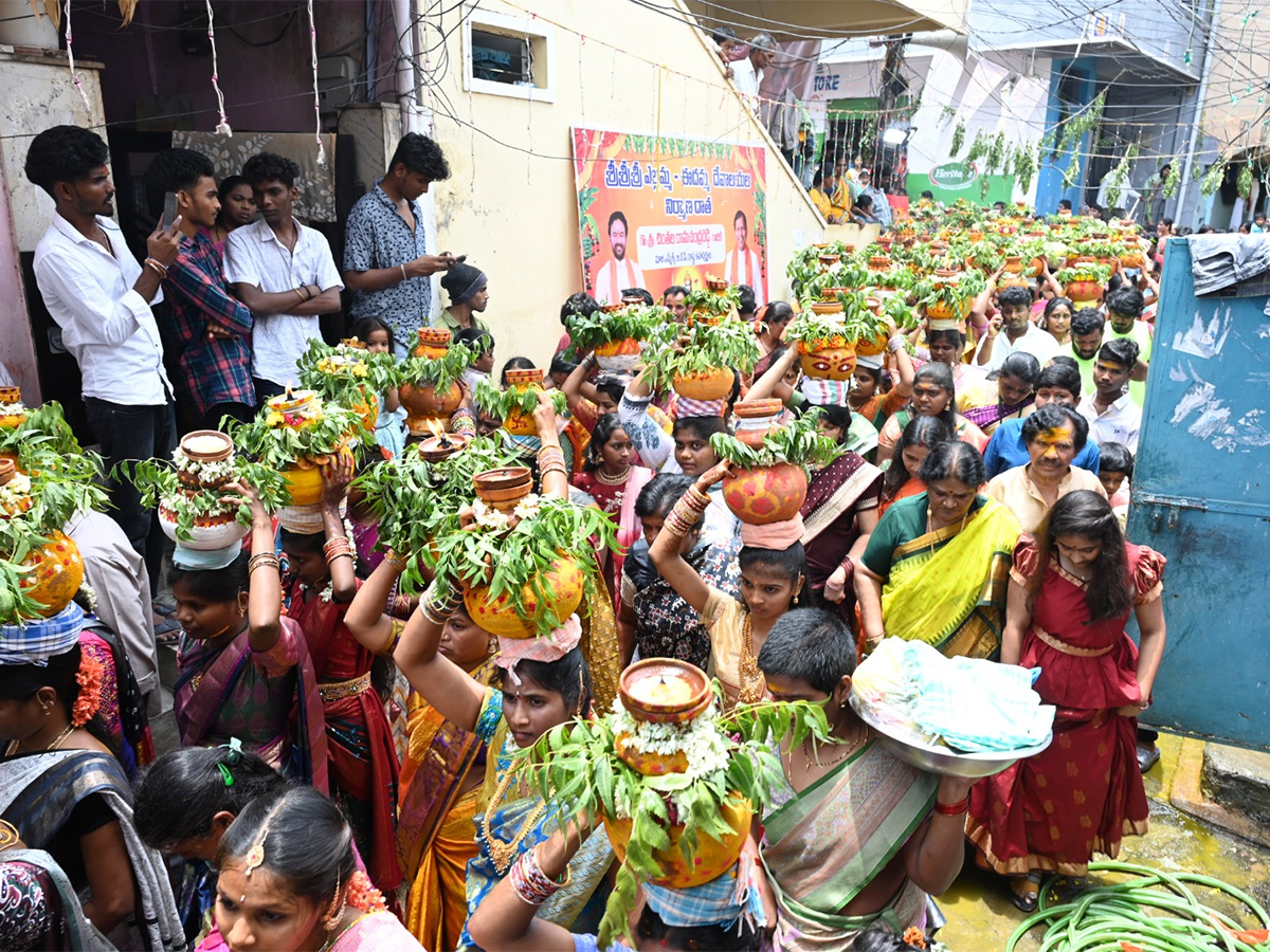 Bonala celebrations at Eidamma Temple in Filmnagar Photos3