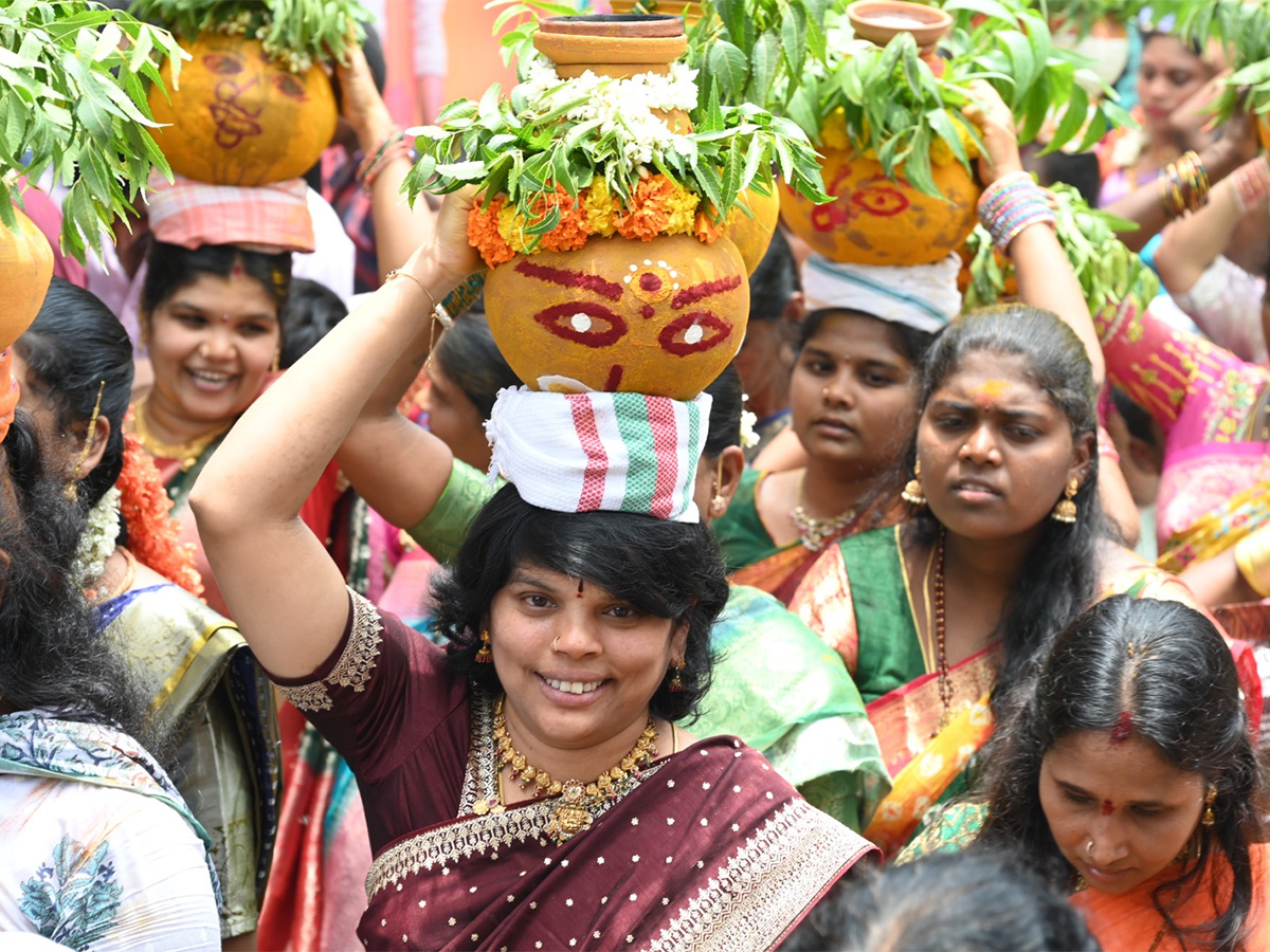 Bonala celebrations at Eidamma Temple in Filmnagar Photos4