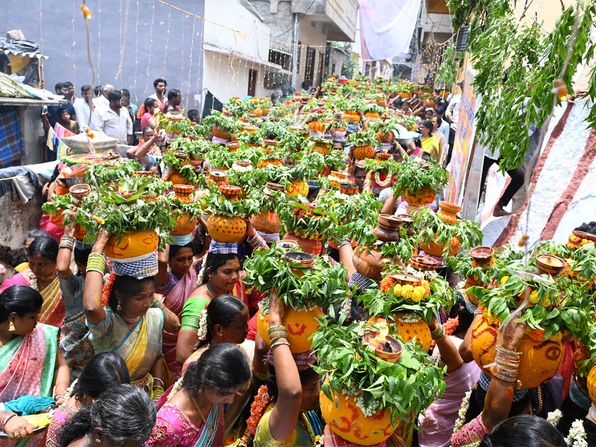 Bonala celebrations at Eidamma Temple in Filmnagar Photos9