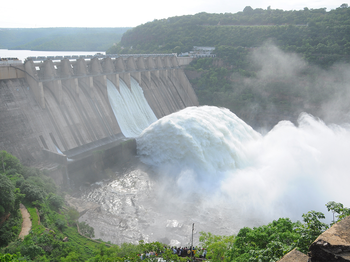 Inflows Rise At Srisailam Dam Photos1