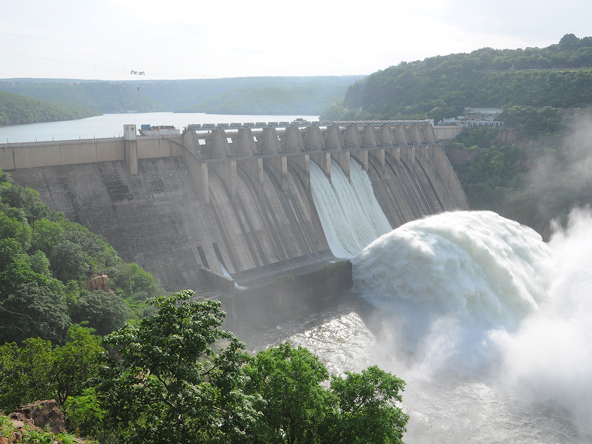 Inflows Rise At Srisailam Dam Photos10