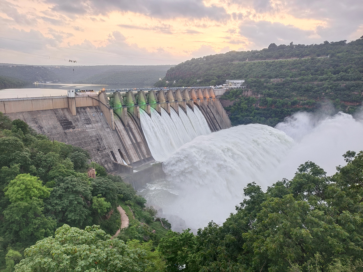 Inflows Rise At Srisailam Dam Photos14