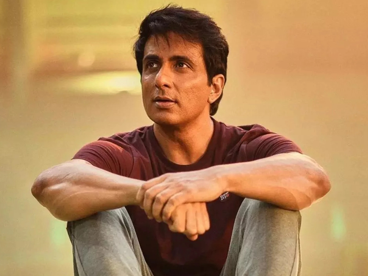 Sonu Sood Birthday Gallery : Redefined Heroism On-Screen And Off-Screen4