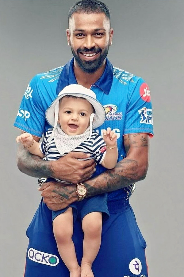 Hardik Pandya shares emotional post on his son's birthday after divorce announcement: Photos11