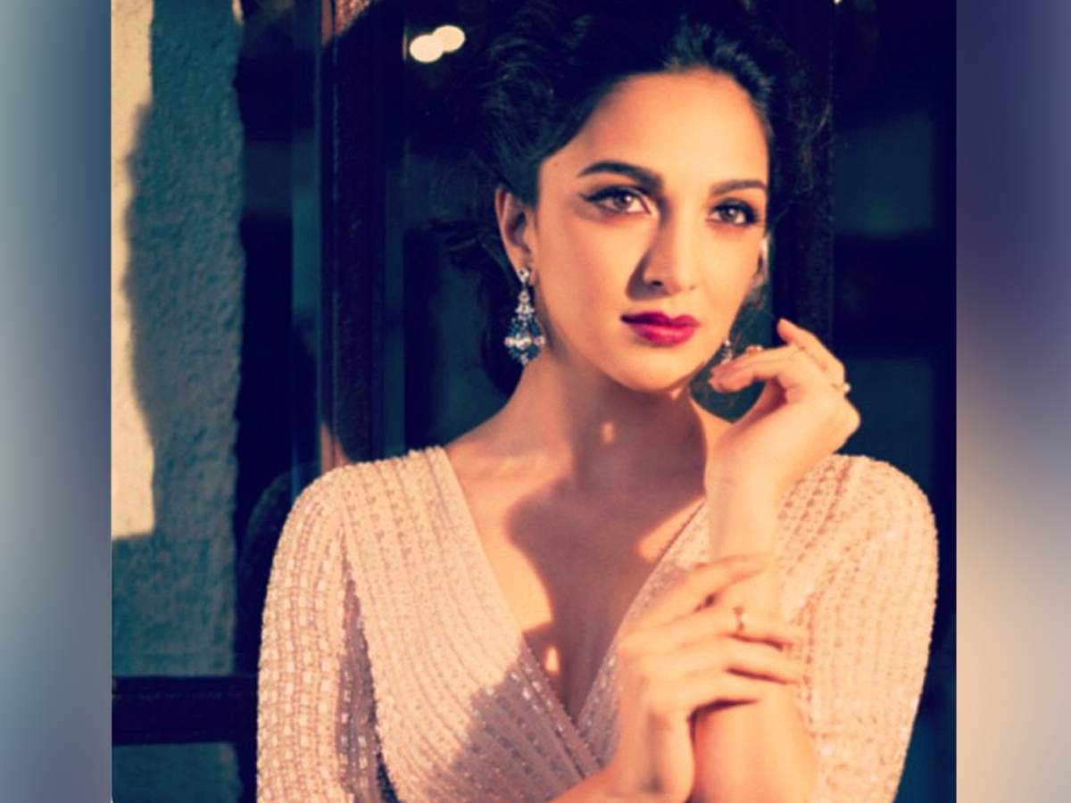 Actress Kiara Advani Birthday Special Gallery11