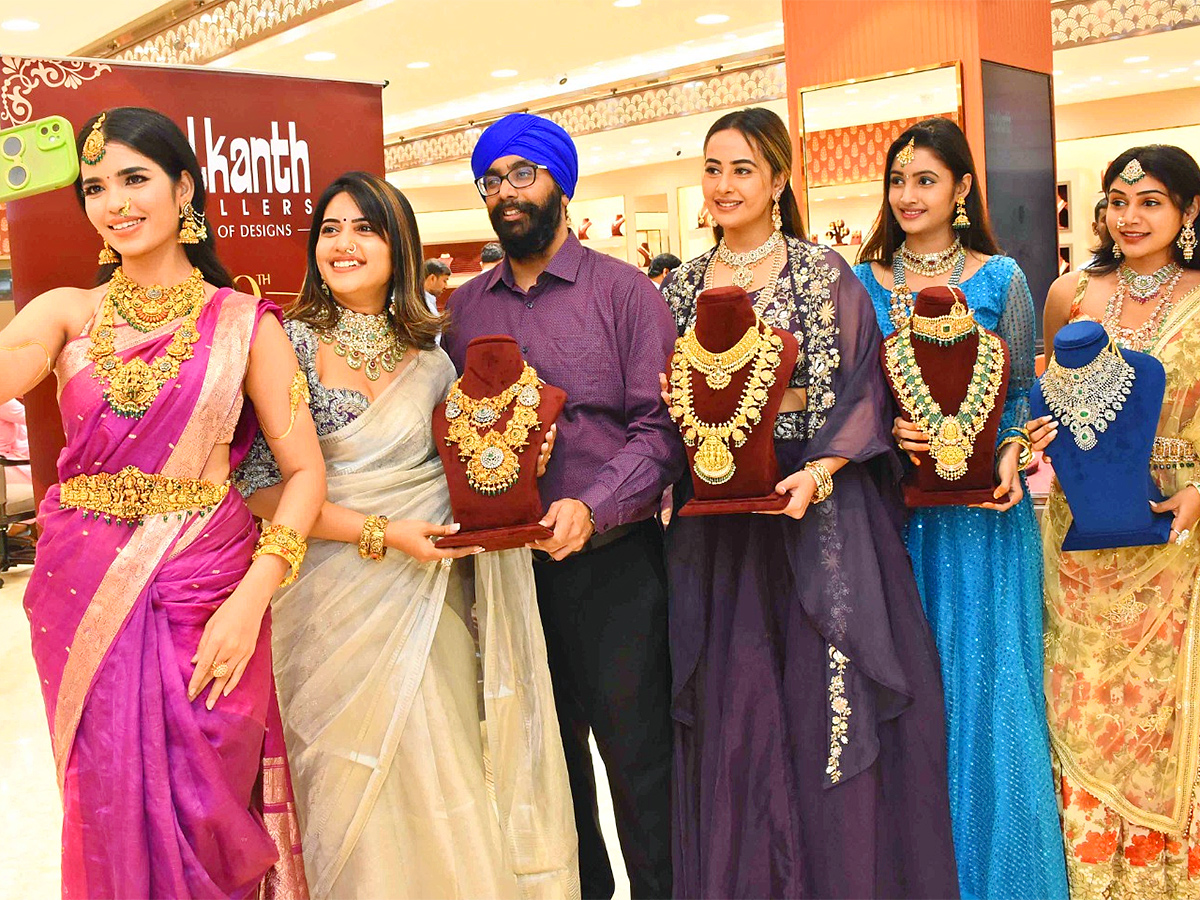 Neelkanth Jewellers Launches 40 Years Celebrations5