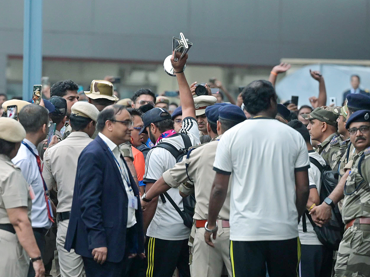 Indian cricket team returned Thursday after winning the T20 Cricket World Cup12