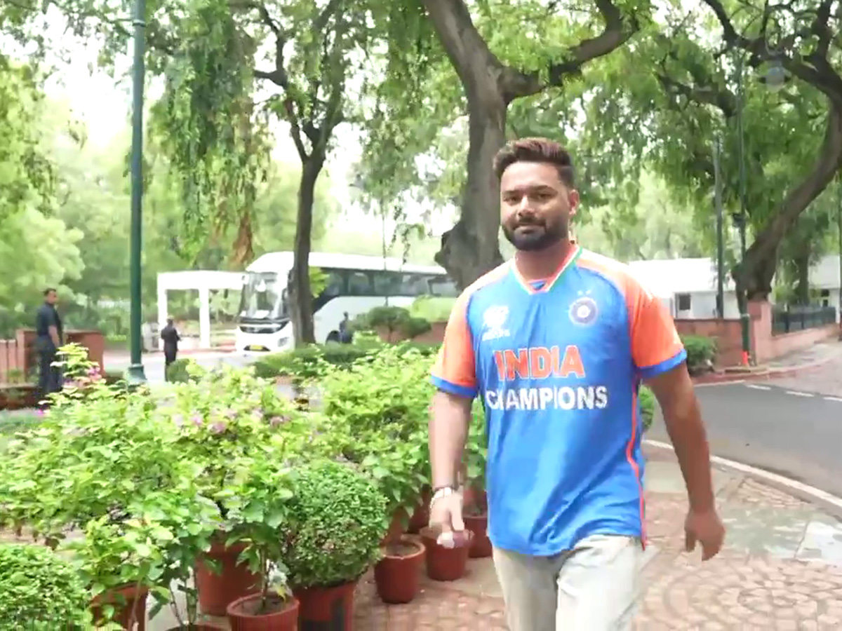 Team India Meets PM Modi At His Office After T20 World Cup 2024 Win, Photos Gallery23