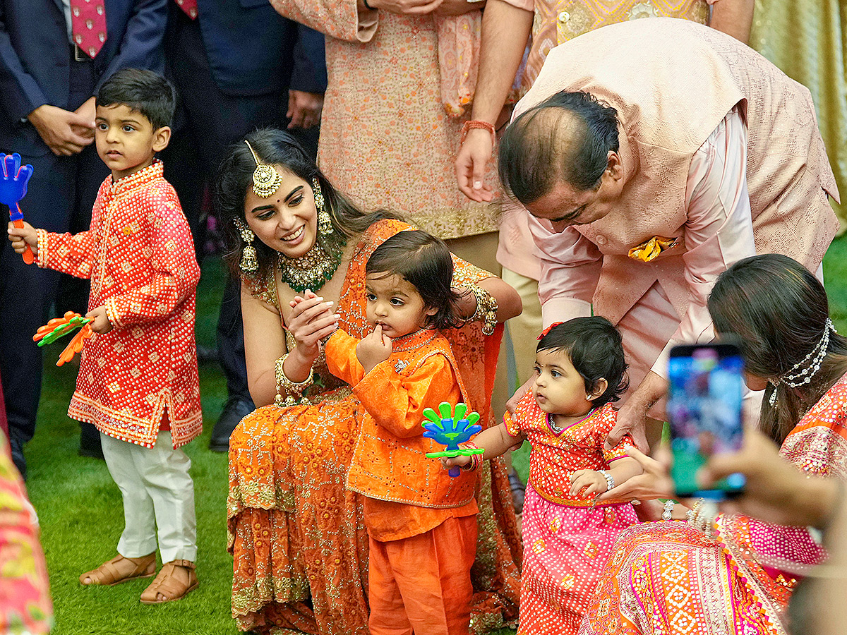 Anant Ambani And Radhika Merchants Mameru Ceremony Photos4