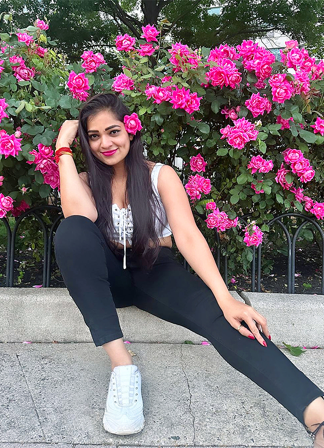 Bigg Boss telugu 7fame Ashwini Sri latest phots shared in instagramgoes viral2