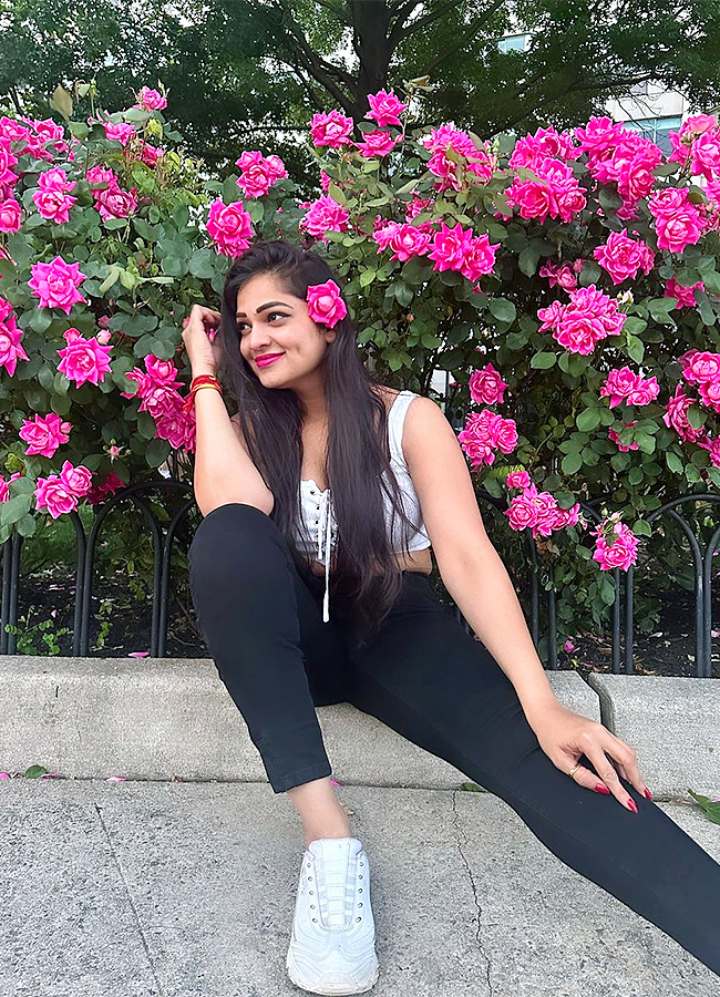 Bigg Boss telugu 7fame Ashwini Sri latest phots shared in instagramgoes viral6