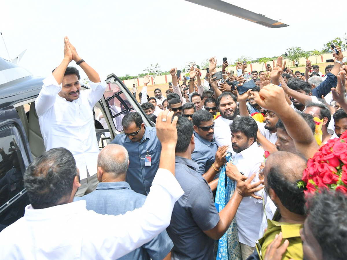 YSRCP President YS Jagan Mohan Reddy Nellore Tour Photos1